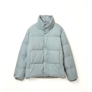 This is a very chic cozy down jacket from Cos. I just don’t wear her anymore.